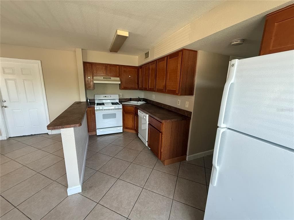 117 N EVERGREEN AVENUE # 105, CLEARWATER, FL 33755 — zdjęcie 4