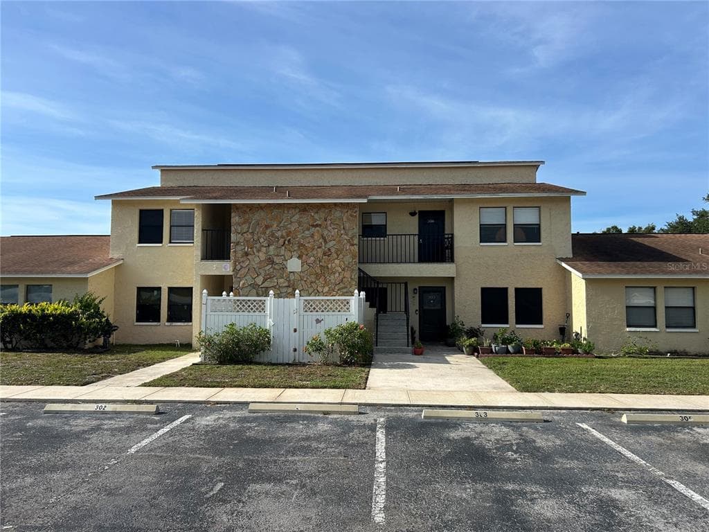 6301 58TH STREET N # 304, PINELLAS PARK, FL 33781