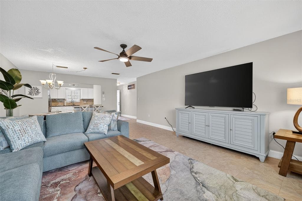 1706 BELLEAIR FOREST DRIVE # 220, BELLEAIR, FL 33756 — zdjęcie 4
