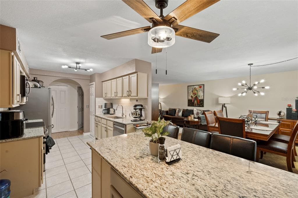 100 E OAK TERRACE DRIVE # A2, LEESBURG, FL 34748 — zdjęcie 2