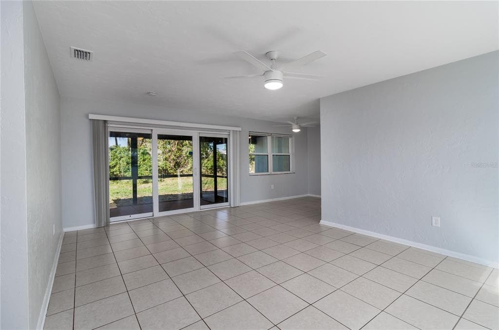 2159 FLOYD COURT, PORT CHARLOTTE, FL 33952 — zdjęcie 2
