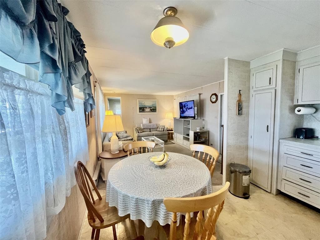 130 MELODY LANE, TARPON SPRINGS, FL 34689 — zdjęcie 2
