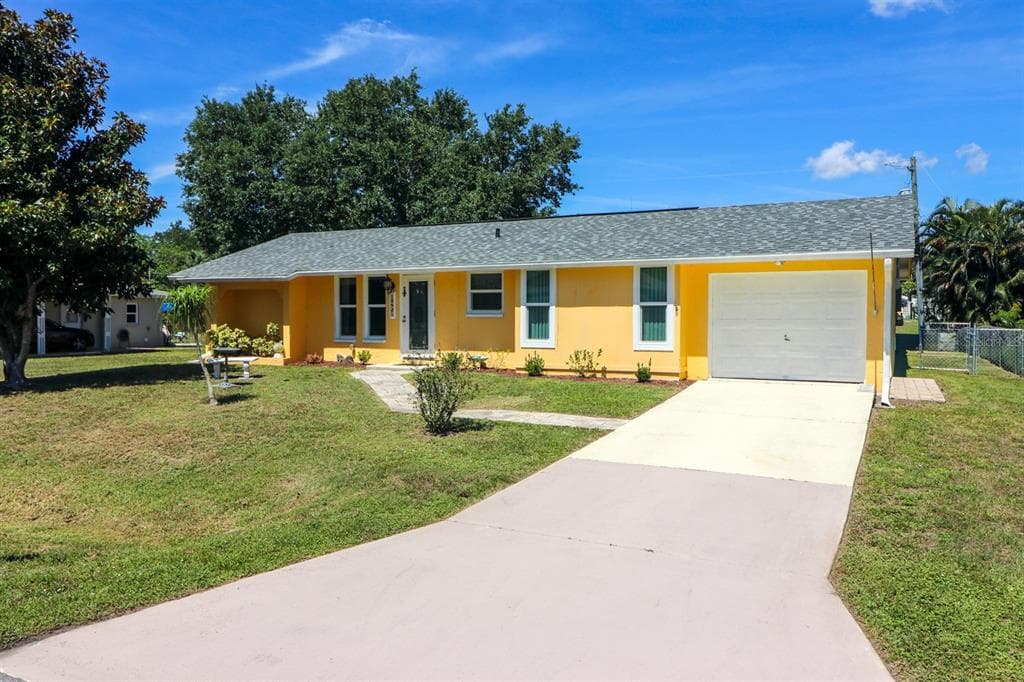 582 RIDGEWOOD STREET NW, PORT CHARLOTTE, FL 33952