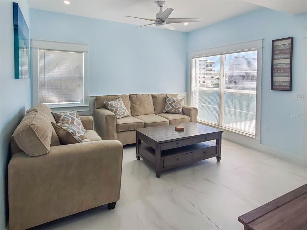 215 MEDALLION BOULEVARD # G, MADEIRA BEACH, FL 33708 — zdjęcie 3