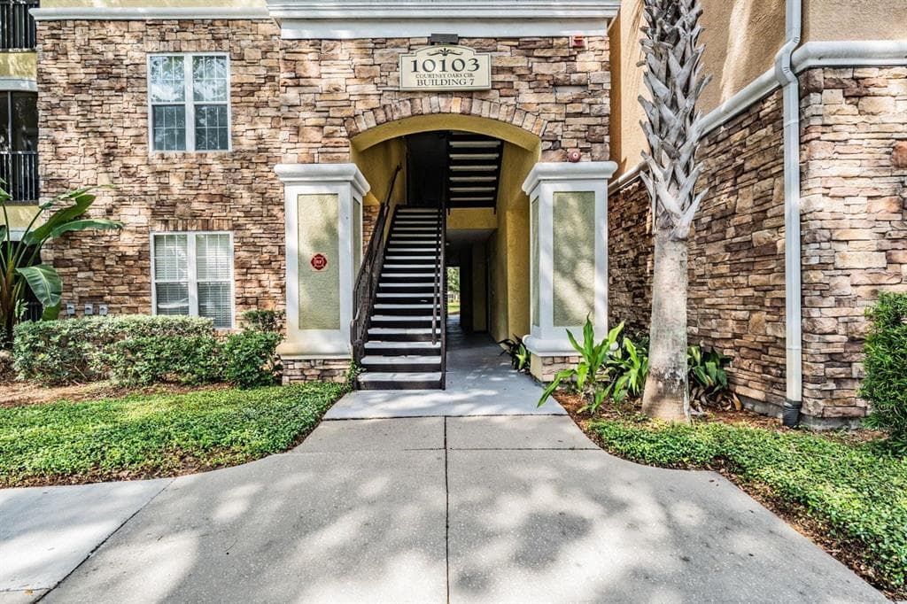 10103 COURTNEY OAKS CIRCLE # 103, TAMPA, FL 33619 — zdjęcie 2