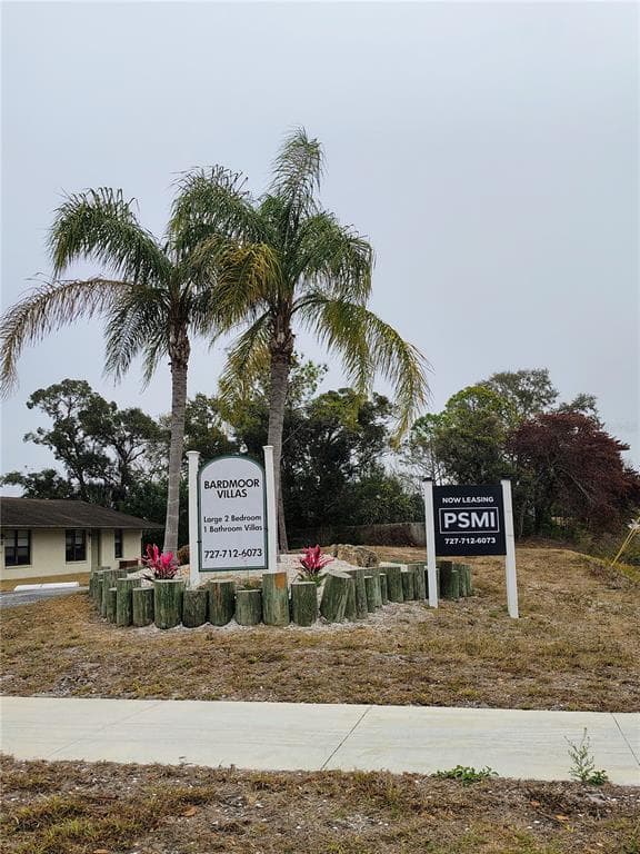 9530 LYNN LANE # B, SEMINOLE, FL 33777