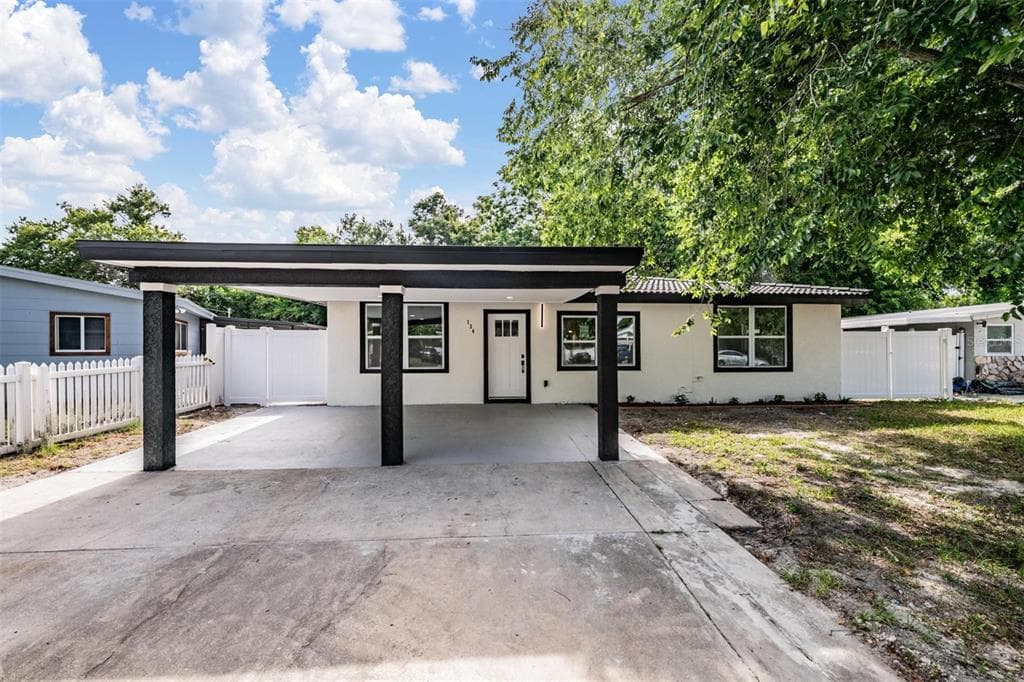 134 EMERALD LANE, LARGO, FL 33771