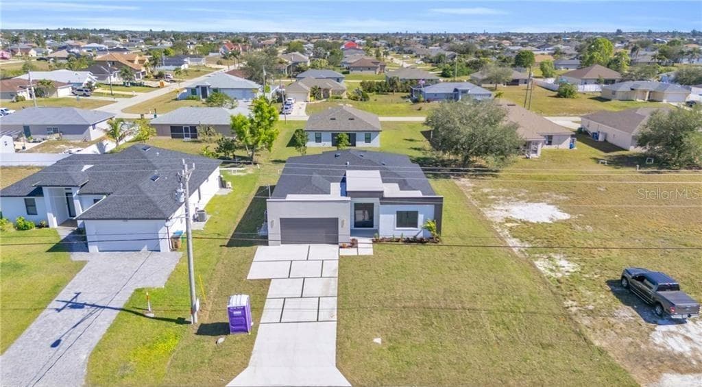 3924 NW 38TH STREET, CAPE CORAL, FL 33993 — zdjęcie 4