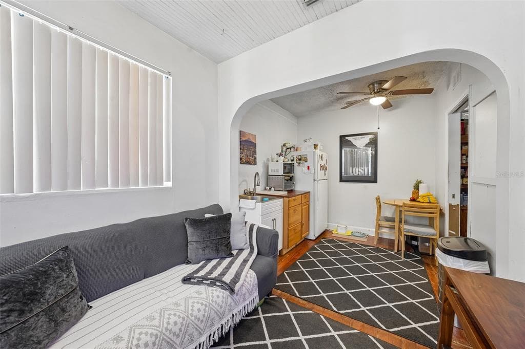 1028 8TH AVENUE S, ST PETERSBURG, FL 33705 — zdjęcie 4