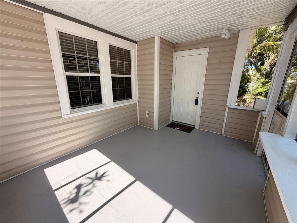 3620 BURLINGTON AVENUE N, ST PETERSBURG, FL 33713 — zdjęcie 2