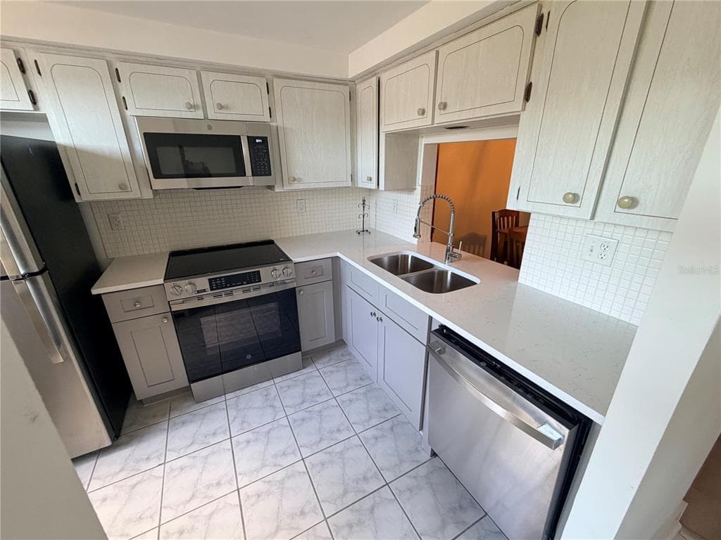 4446 RUSTIC DRIVE # E, NEW PORT RICHEY, FL 34652 — zdjęcie 5
