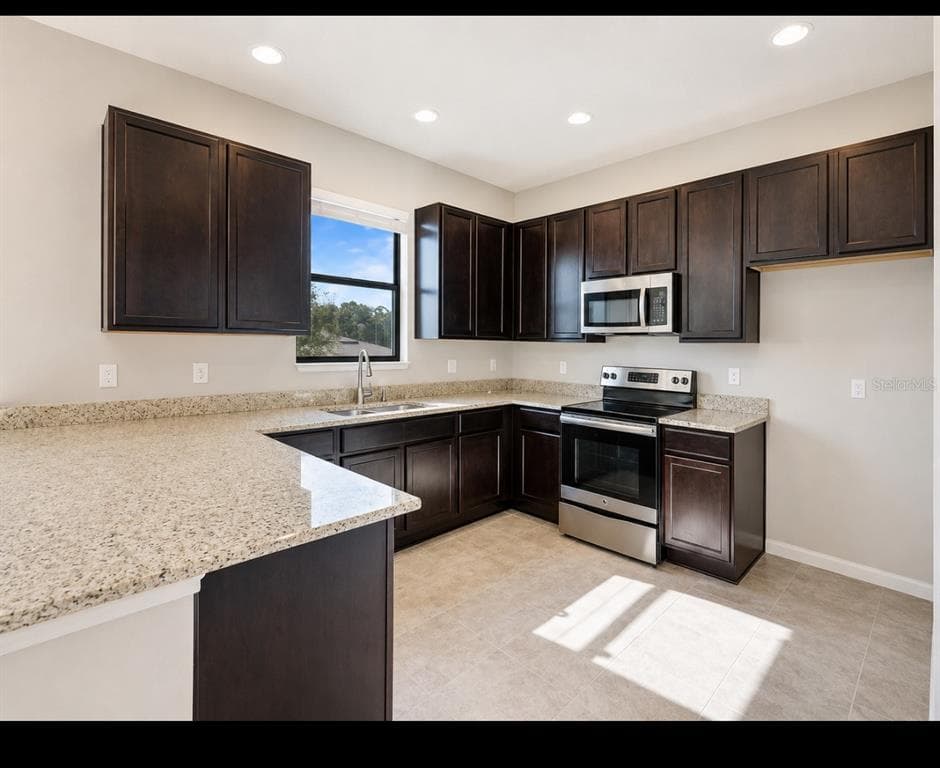 9175 CHANDLER DRIVE, GROVELAND, FL 34736 — zdjęcie 4