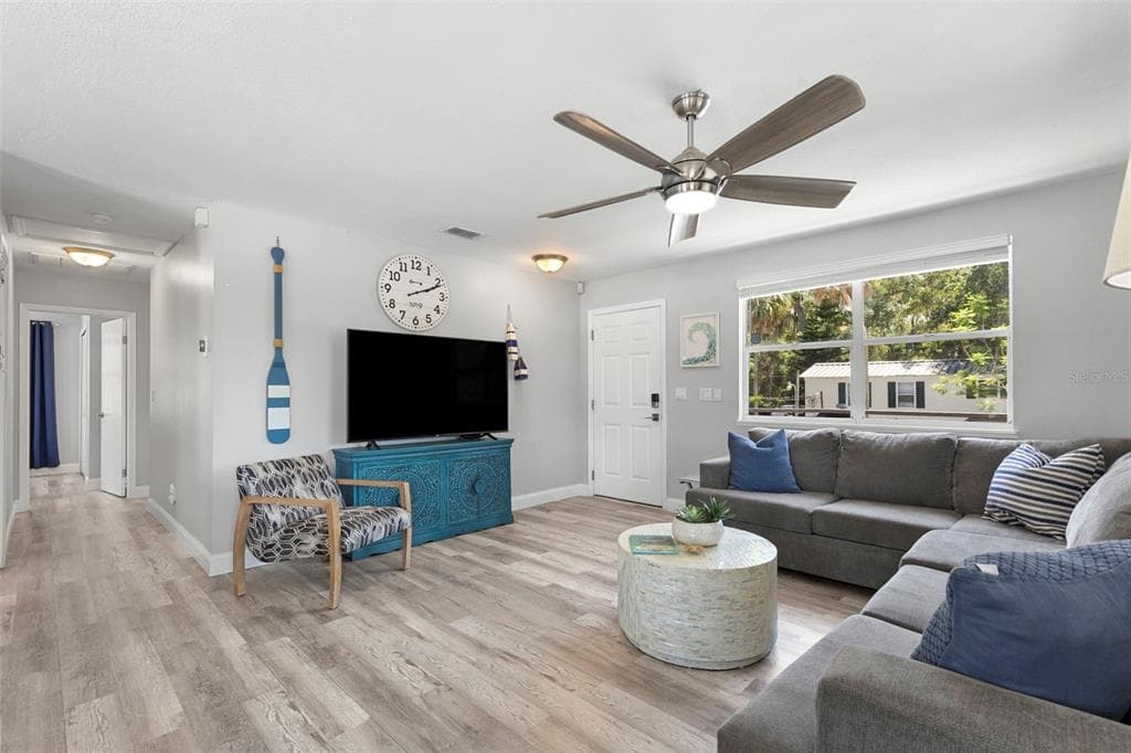 6183 WAVERLY ROAD, WEEKI WACHEE, FL 34607 — zdjęcie 5