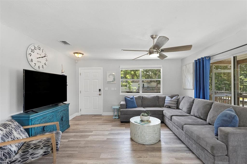 6183 WAVERLY ROAD, WEEKI WACHEE, FL 34607 — zdjęcie 4