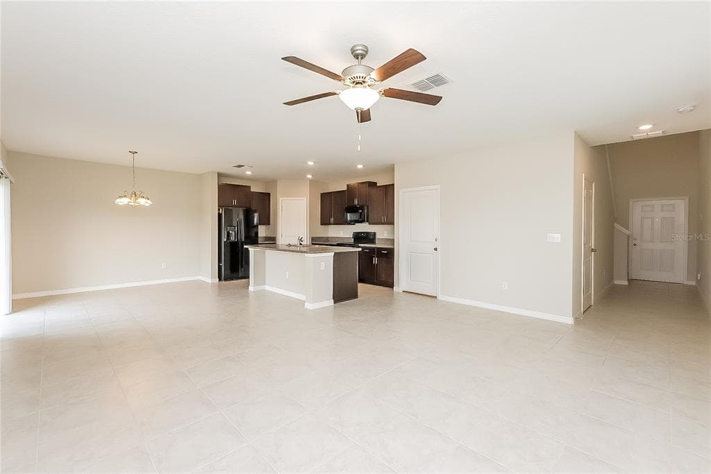 15519 WICKED STRONG STREET, SUN CITY CENTER, FL 33573 — zdjęcie 3
