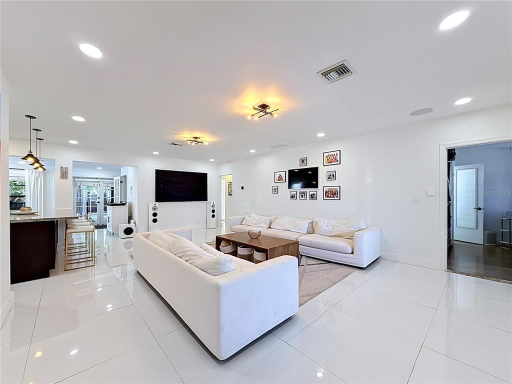 821 83RD ST, MIAMI BEACH, FL 33141 — zdjęcie 3