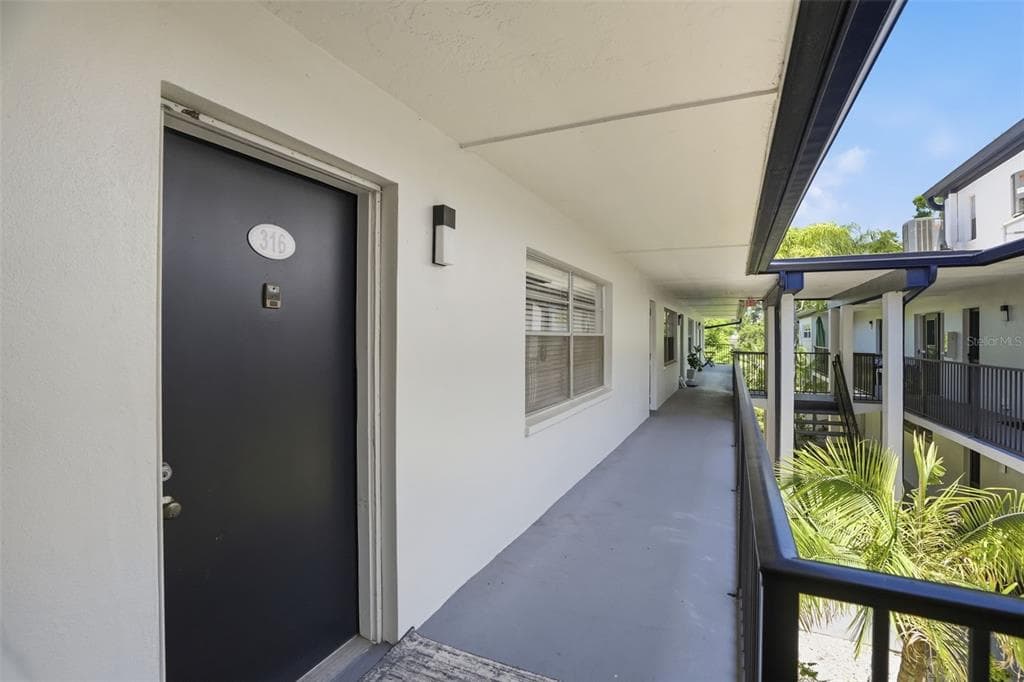 1127 KING ARTHUR COURT # 316, DUNEDIN, FL 34698 — zdjęcie 3