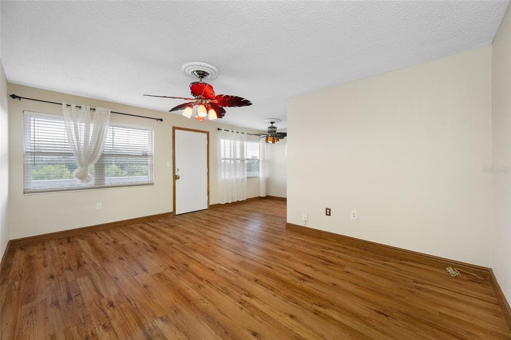 1001 77TH AVENUE N # 308, ST PETERSBURG, FL 33702 — zdjęcie 4