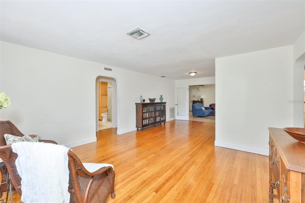 7508 4TH AVENUE N, ST PETERSBURG, FL 33710 — zdjęcie 4