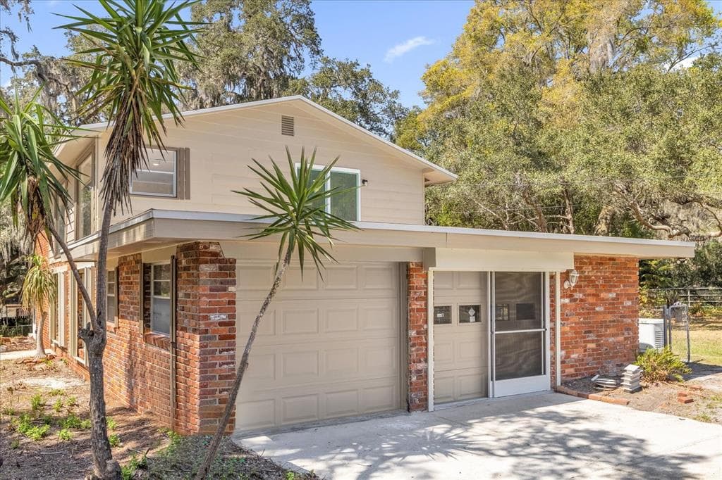 1610 GLENWOOD ROAD, DELAND, FL 32720