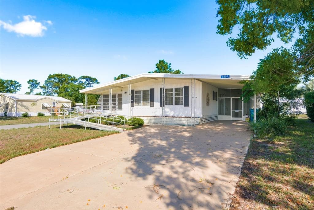 7557 FAIRLANE AVENUE, BROOKSVILLE, FL 34613 — zdjęcie 3