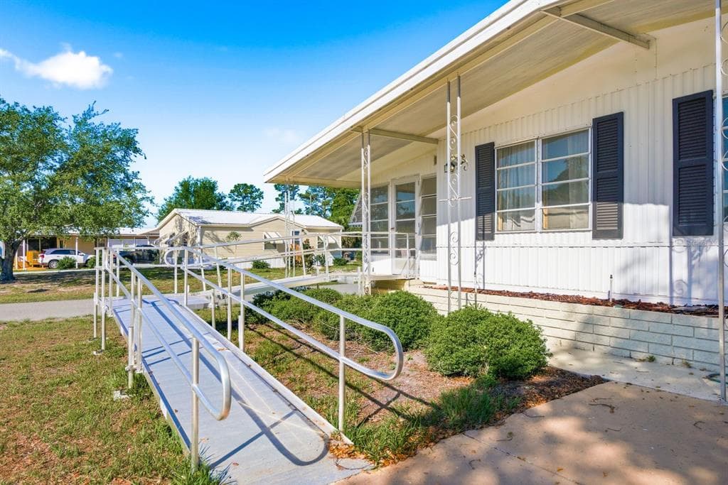 7557 FAIRLANE AVENUE, BROOKSVILLE, FL 34613 — zdjęcie 4