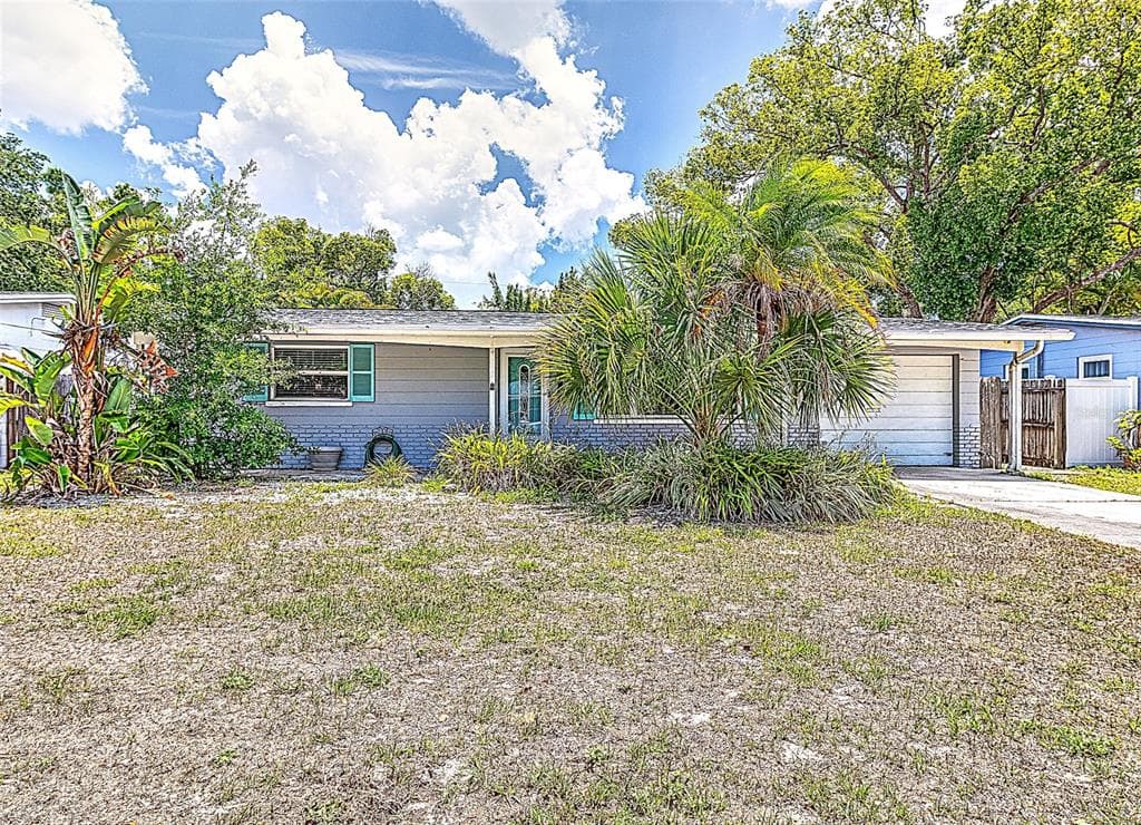 831 LAKESIDE DRIVE, LARGO, FL 33778
