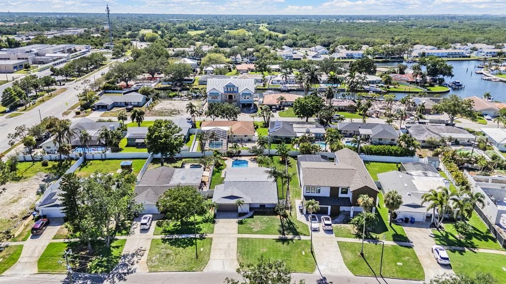 6300 BAYOU GRANDE BOULEVARD NE, ST PETERSBURG, FL 33702 — zdjęcie 5