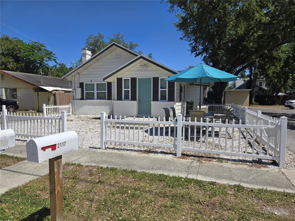 2117 5TH STREET # Front House, SARASOTA, FL 34237