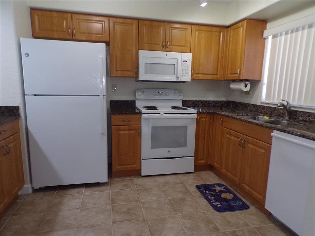 1356 RIO DE JANEIRO AVENUE # 108, PUNTA GORDA, FL 33983 — zdjęcie 5