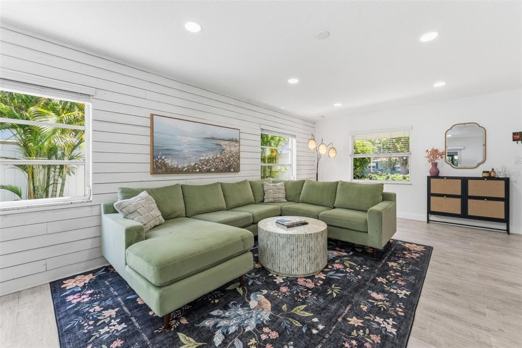 2701 67TH WAY N, ST PETERSBURG, FL 33710 — zdjęcie 5