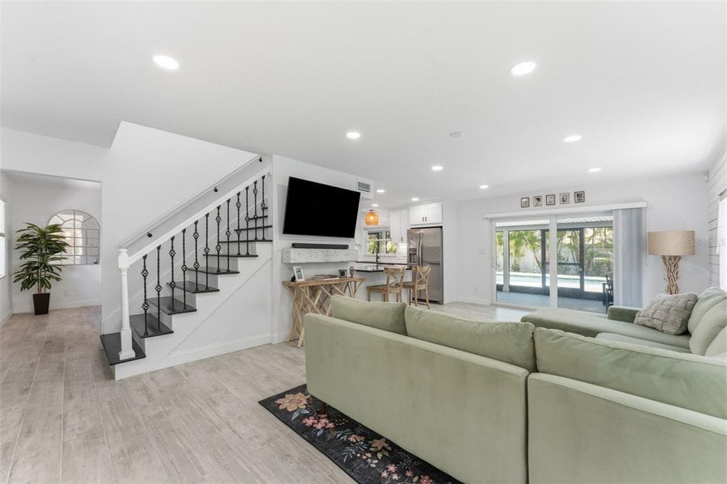 2701 67TH WAY N, ST PETERSBURG, FL 33710 — zdjęcie 4
