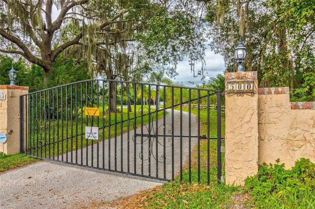 500 N HIGHLAND AVENUE, TARPON SPRINGS, FL 34688 — zdjęcie 4
