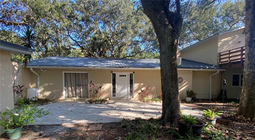 3 ELIZABETH DRIVE E, PALM COAST, FL 32137