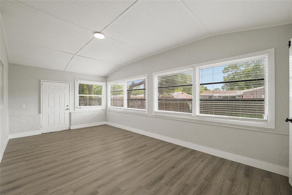 2952 WEBLEY DRIVE, LARGO, FL 33771 — zdjęcie 3