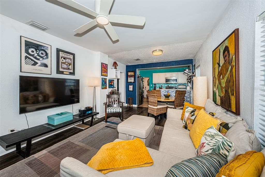547 15TH STREET N, ST PETERSBURG, FL 33705 — zdjęcie 2