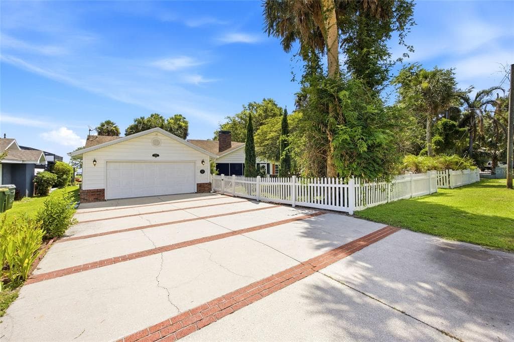 1100 N PALMETTO STREET, LEESBURG, FL 34748 — zdjęcie 2
