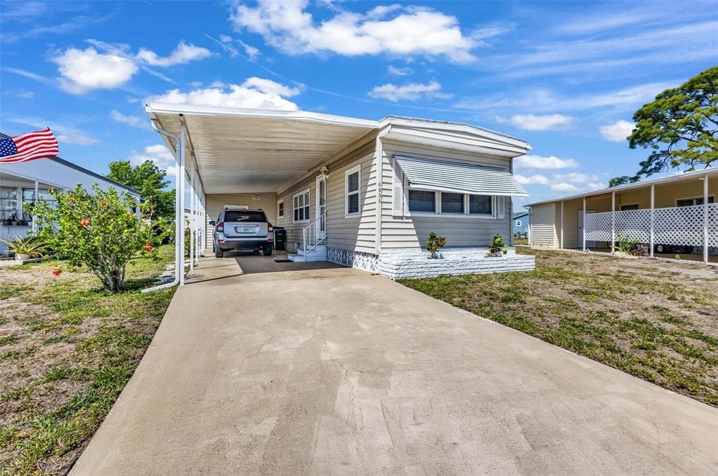6835 ANAPA COURT, NORTH PORT, FL 34287