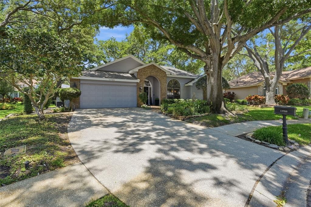 11760 ASHLEY COURT, SEMINOLE, FL 33772