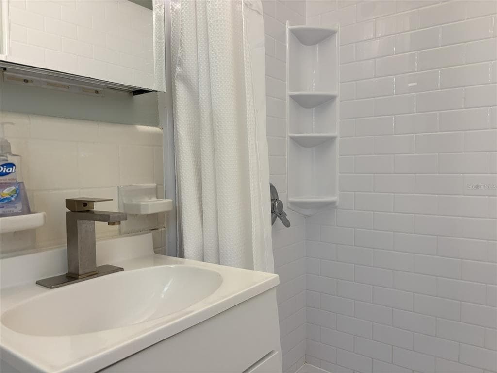 170 ROOSEVELT DRIVE # 8, SARASOTA, FL 34236 — zdjęcie 5