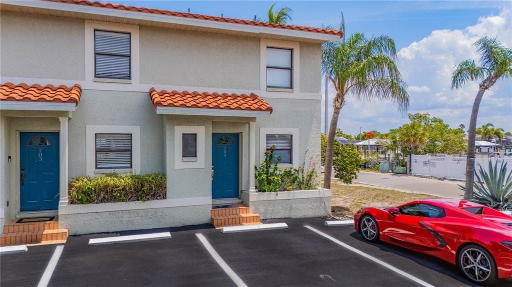 6506 ABACO DRIVE # 104, APOLLO BEACH, FL 33572