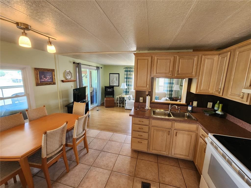 808 53RD AVENUE E # 27, BRADENTON, FL 34203 — zdjęcie 3