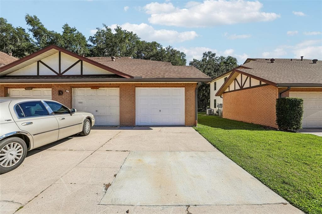 100 E OAK TERRACE DRIVE # D2, LEESBURG, FL 34748 — zdjęcie 2
