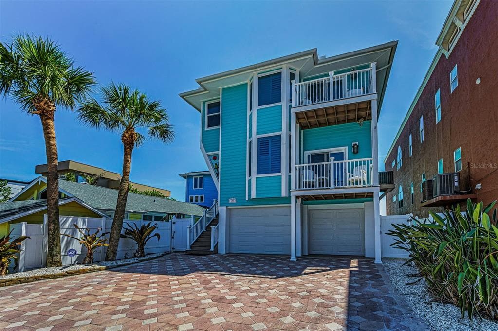 13303 GULF LANE, MADEIRA BEACH, FL 33708 — zdjęcie 2