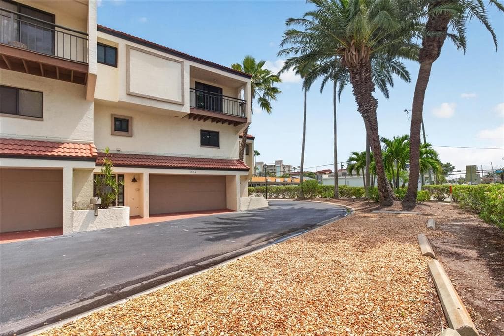 240 WINDWARD PASSAGE # 1004, CLEARWATER BEACH, FL 33767 — zdjęcie 2