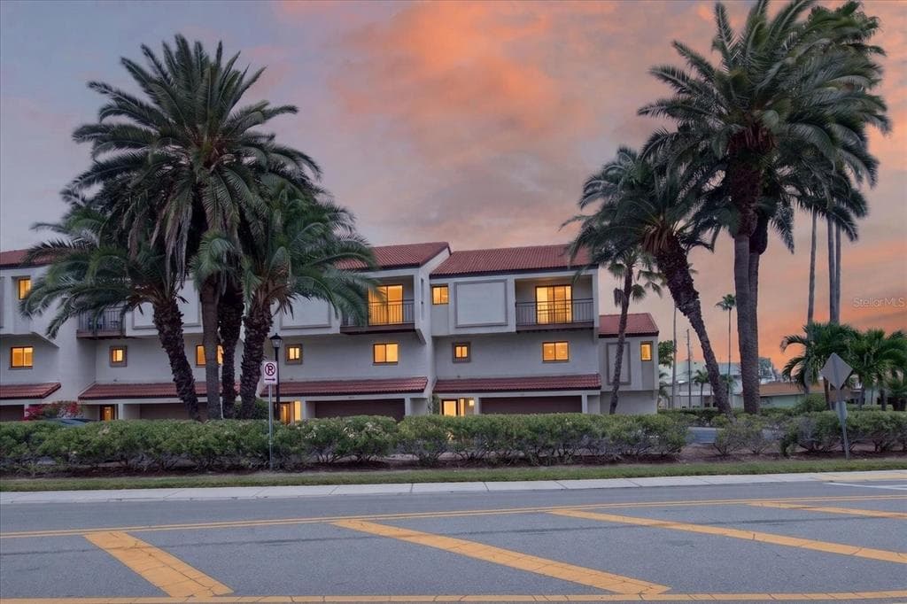 240 WINDWARD PASSAGE # 1004, CLEARWATER BEACH, FL 33767 — zdjęcie 4