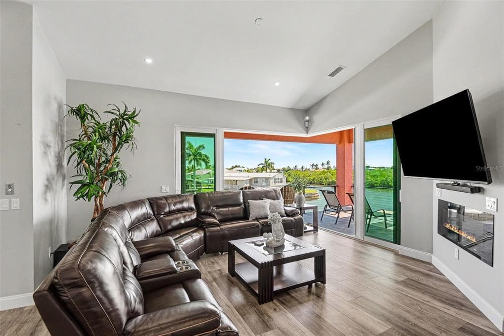 604 TAHITI COURT, PUNTA GORDA, FL 33950 — zdjęcie 3
