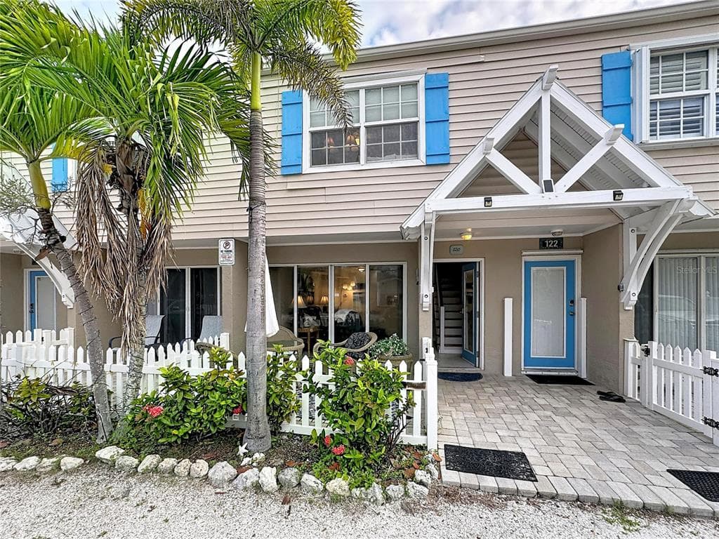 120 52ND STREET, HOLMES BEACH, FL 34217