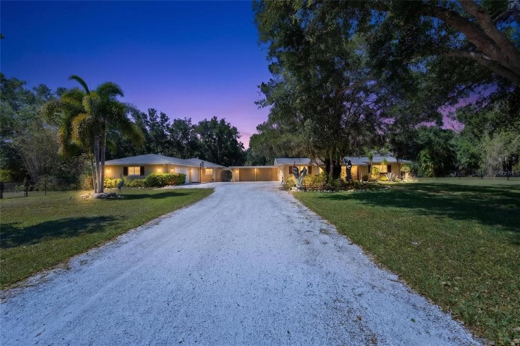 2515 49TH STREET, SARASOTA, FL 34234