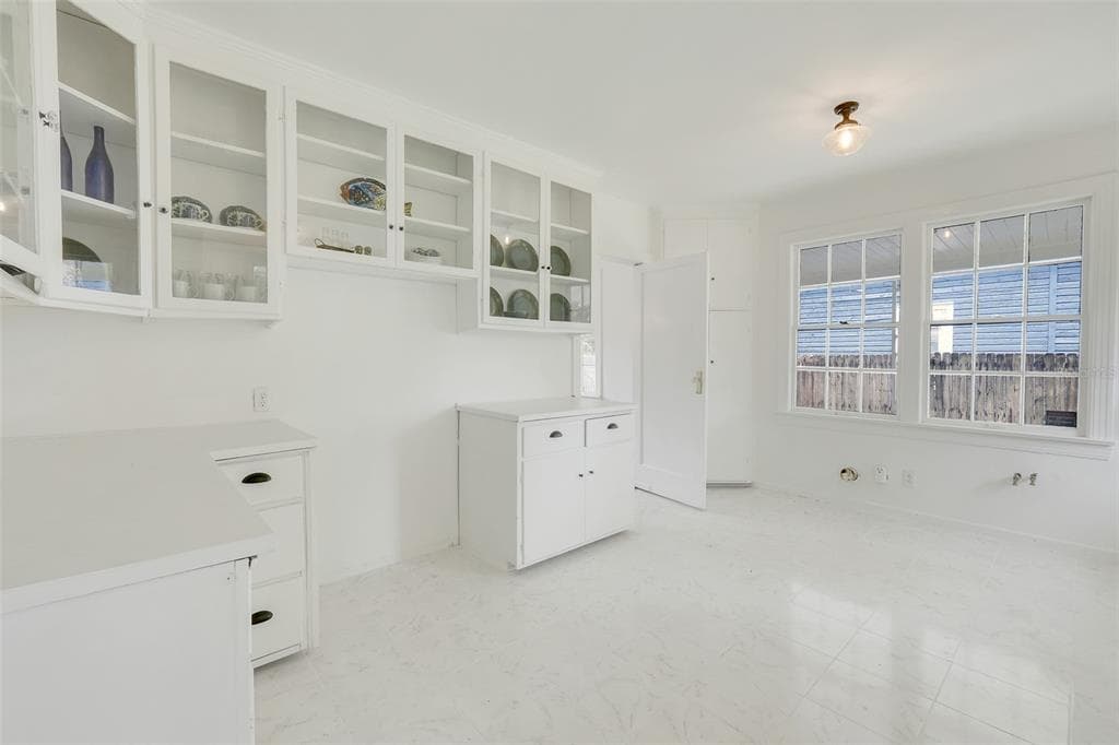 504 E CITRUS AVE, EUSTIS, FL 32726 — zdjęcie 3